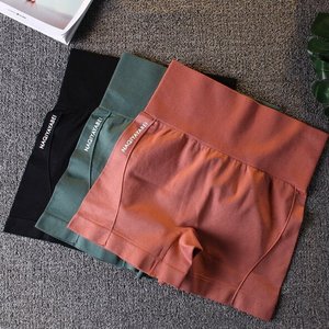 Pantaloncini da yoga a vita alta da donna, leggings sportivi modellanti per allenamento e palestra - Product Image 4