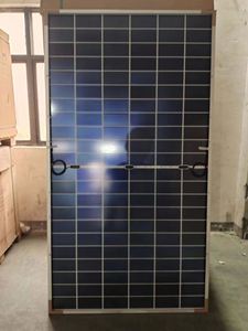 Módulo Solar Trina Solar Vertex 700W Tipo N TSM-NEG21C.20 720w 710w 690w 680w Panel Solar Fotovoltaico de 210mm con Celdas Cortadas por la Mitad - Product Image 3