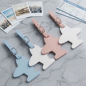 Étiquette d'identification de bagage en cuir PU durable et réutilisable avec sangle réglable pour voyage en avion - Product Image 1