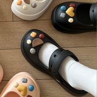 Nouvelles sandales pour femmes 2024, à talons hauts, style flip-toe, pour l'été, la plage, vente en gros, chaussures décontractées d'extérieur, pantoufles