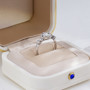 Anillo de diamantes cultivados en laboratorio de oro blanco de 9 quilates Messi Jewelry MSR-2023 para mujer - Product Image 4