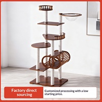 Arbre à chat moderne en bois avec griffoir en sisal et boule-nid pour l'intérieur, style épuré, structure d'escalade et plateforme de saut pour chat