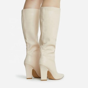 <span class=keywords><strong>Botte</strong></span> longue au genou à talon bloc à bout pointu à la mode en <span class=keywords><strong>simili</strong></span> <span class=keywords><strong>cuir</strong></span> <span class=keywords><strong>beige</strong></span> pour femmes et dames - Product Image 5