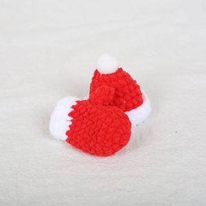 Porte-clés mignon en fil crocheté à la main, mini-casquette de Père Noël et breloque gants tricotés doux rouges et blancs pour sac à dos, cadeaux de Noël - Product Image 3