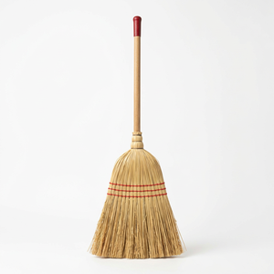 Balai en corail de maïs traditionnel Vietchoice, en matériau végétal naturel, avec manche en bois, poils durables, pour nettoyage extérieur de base - Product Image 1