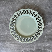 Nieuwe geëmbosseerde keramische holle bord presentatie fruit cake dessert westers servies magnetronbestendig directe verkoop fabrikant huis