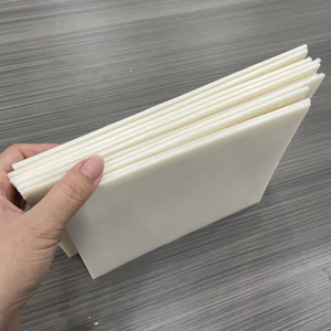 Linea di estrusione a doppia vite per film in foglio, progettata per composto ad alta dispersione e colata stabile di fogli in applicazioni di ricerca e sviluppo - Product Image 1