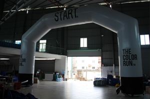 Arco Inflable Blanco para Eventos Comerciales y Publicitarios al Aire Libre - Product Image 2