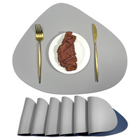Livraison rapide personnalisé luxe PVC cuisine Table tapis lavable imperméable en cuir napperon Style classique pour la décoration de Table