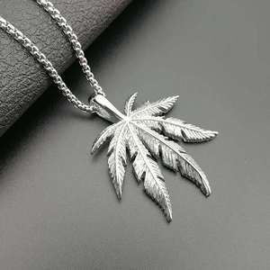 Collana con ciondolo in acciaio inossidabile con foglia di gioielli placcati in oro 18 carati <span class=keywords><strong>giamaicano</strong></span> personalizzato dal Design professionale - Product Image 5