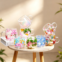 Tasse à café en verre à double paroi de type nouveau, personnalisable en gros, avec fleur séchée