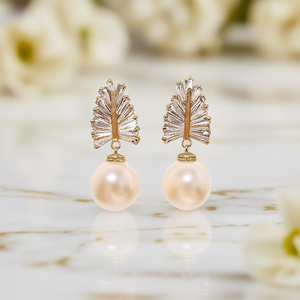 Boucles d'oreilles à clous en plumes dorées avec fausse perle ronde de qualité AAA, bijoux de luxe pour mariage pour femmes - Product Image 2