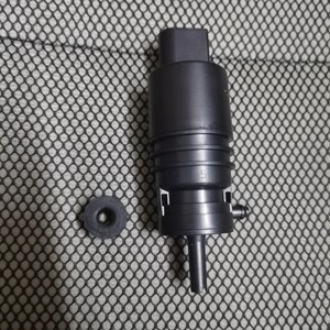 Windshield Washer <b>Fluid</b> <b>Pump</b> 67128362154 For Audi A4 Bmw Volkswagen Chrysler Dodge - Product Image 4
