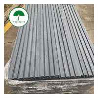 Échantillon Gratuit - Panneau de Revêtement en Bois Composite Co-extrudé Gris Clair Imperméable et Résistant aux Fissures pour Mur de Clôture