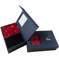 Boîte à bijoux avec collier de fleurs, en matériaux recyclés, fermeture magnétique, rose éternelle conservée, savon - Boîte à bijoux pour alliance