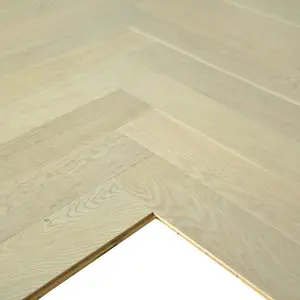 WHITE OAK HERRINGBONE PARQUET SOLID WOOD FLOOR