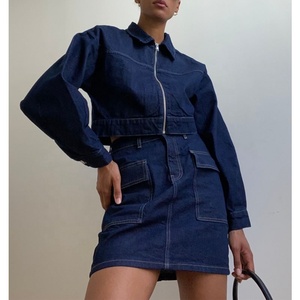 Ensemble <span class=keywords><strong>jupe</strong></span> <span class=keywords><strong>cargo</strong></span> et veste courte en jean bleu personnalisé pour femme, ensemble deux pièces en jean pour femme, ensembles de jeans 2 pièces - Product Image 1