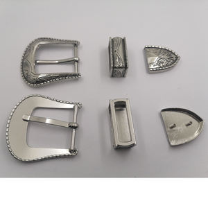 Suministro al por mayor: Juego de 3 hebillas de cinturón estilo western de aleación de zinc, kit de hebillas de pasador grabadas con motivos florales en metal envejecido para artesanía de cinturones de cuero - Product Image 4