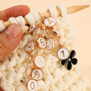 Mini contador de puntadas para tejer a mano DIY, 6 tipos de accesorios de costura de cadena con marcadores de puntada de bloqueo para suéteres de ganchillo - Product Image 3