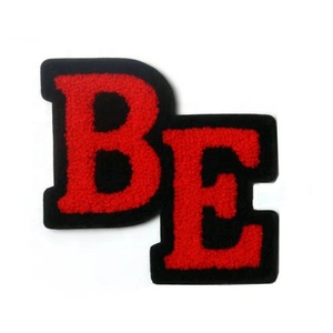 Patchs en chenille personnalisés thermocollants, patchs brodés en chenille avec lettres AKA pour serviettes, sans minimum de commande, patchs en chenille brodés à prix d'usine - Product Image 6