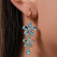 Anting Gantung Bunga Berlapis Emas HOYA untuk Wanita, Perhiasan Elegan Model Chandelier dengan Zirkonia Kubik, Setting Cakar, Trendi dan Modis