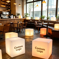 Cube LED d'extérieur personnalisé avec logo, siège de jardin, tabouret de bar en plastique vieilli pour la maison, l'hôtel, le bar, la boîte de nuit, le salon, cube LED solaire