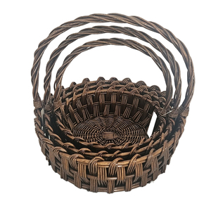 Panier en saule tressé à la main avec poignée torsadée pour pique-nique, rangement de fruits et décoration intérieure dans la cuisine ou le salon - Product Image 1