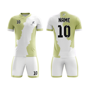 Dernier style, uniforme de football 100% polyester, ensemble d'uniformes de football en gros pour adultes, uniforme de football de haute qualité - Product Image 4