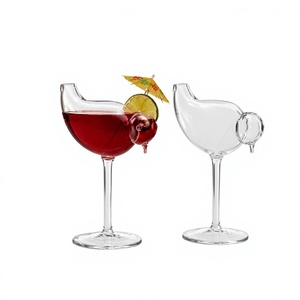 Verres à cocktail transparents en borosilicate faits à la main de 220 ml, sans plomb, coupe Martini, verres à margarita, verrerie de bar réutilisable en gros - Product Image 2