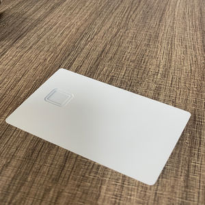 Nuevo Producto 2024, Tarjetas de Crédito Metálicas Blancas con Impresión de Seda por Contacto de Acero, con Orificio para Chip y Banda Magnética, Tarjeta con Chip Metálico - Product Image 2