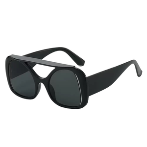 Nuovi Occhiali da Sole Oversize dalla Forma Unica, Occhiali da Sole Personalizzati Y2K Avanguardisti, Approvati dagli Influencer, Occhiali da Sole Alla Moda - Product Image 1