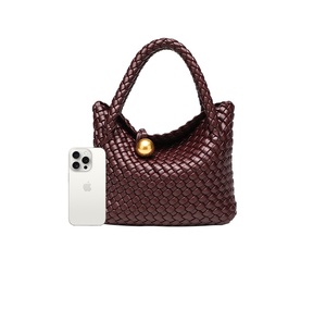 <span class=keywords><strong>Borsa</strong></span> Tote in pelle microfibra di fascia alta <span class=keywords><strong>bordeaux</strong></span> per le donne Mini borse con chiusura aperta decorazione a catena prezzo diretto della fabbrica - Product Image 3