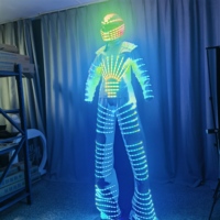 Costume de robot lumineux avec écran LED numérique pour spectacles de danse de salon, tenue de marcheur sur échasses pour soirées et événements en boîte de nuit