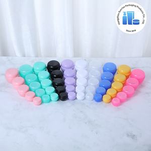 عبوات تجميل بلاستيكية فارغة ملونة سعة 5 جرام و10 جرام و20 جرام و30 جرام و50 جرام لكريم الوجه وبلسم الشفاه - Product Image 1