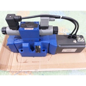 Vanne de commande directionnelle Rexroth 4WRKE16E1-200L-3X6EG24ETK31A1D3M à commande hydraulique par impulsions d'air, double action - Product Image 1
