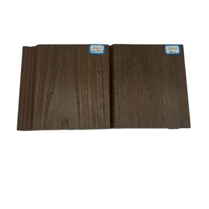 Pannello WPC Coestruso con Texture Effetto Legno, Stile Retrò, Simil-Legno, Senza Necessità di Verniciatura, Rivestimento Esterno in WPC - Product Image 1