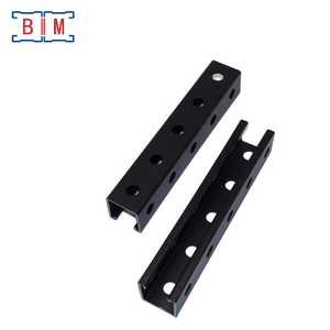 Profilé à rainures à trois côtés en acier galvanisé noir P1000 1-5/8 X 1-5/8 pouces 41x41x2.5mm d'épaisseur - Product Image 1