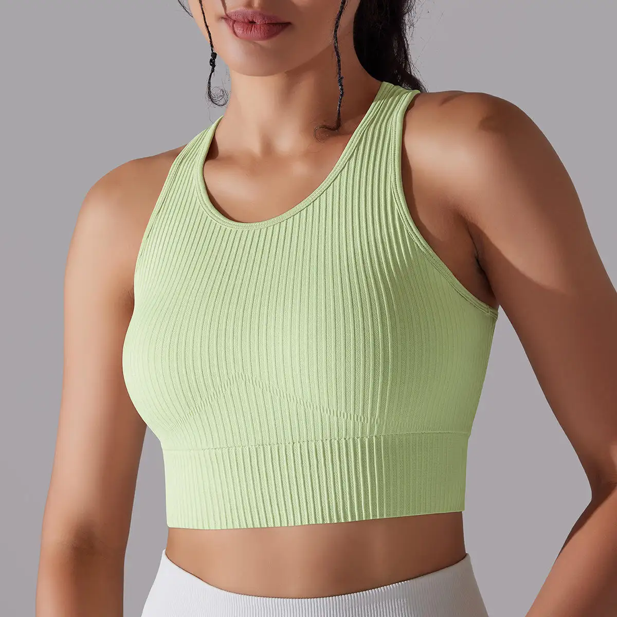 Großhandel nahtloses einfarbiges Trainings-Tank-Top zugeschnittenes einfarbiges Sport-Hemd für Damen Yoga-Oberteile