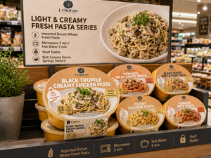 Pasta <span class=keywords><strong>Alfredo</strong></span> con Trufa Negra Lista para Comer, Fettuccine Italiana Cremosa, Comida Instantánea para Microondas, Sin Grasas Trans, HAACP - Product Image 3