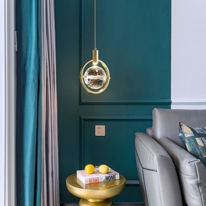 مصباح معلق LED بغطاء زجاجي متشقق، إضاءة معلقة حديثة بتصميم إبداعي على شكل كرة صغيرة، تركيبة إضاءة سقفية - Product Image 1