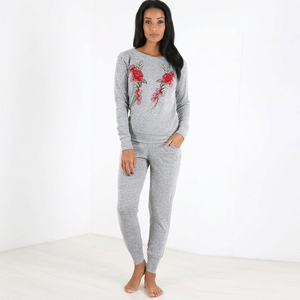 Conjunto Deportivo Informal para Mujer, Sudadera con Capucha Ligera de Poliéster/Algodón con Bordado Floral Gris, Pantalones Deportivos de Manga Larga - Product Image 1