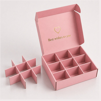 Boîte cadeau en carton ondulé vert personnalisée avec séparateur à 9 compartiments, logo cœur en feuille d'or, boîte d'emballage pour chocolats, biscuits, bougies