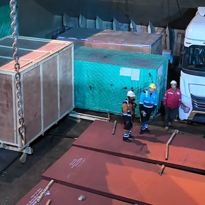 Plaque en acier doux allié laminé à chaud, norme AISI ASTM, plaque résistante à l'usure, sur mesure - Product Image 1