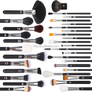 Venta al por mayor de fábrica, alta calidad, Vegano, sintético, ancho, gran ángulo, polvo suelto, brocha Kabuki, Etiqueta Privada, juego de brochas de maquillaje facial - Product Image 1