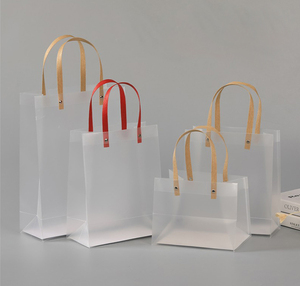 ถุงช้อปปิ้งพลาสติกใสสำหรับใส่เครื่องสำอาง เสื้อผ้า ของขวัญ พิมพ์โลโก้ตามสั่ง วัสดุ PP - Product Image 2