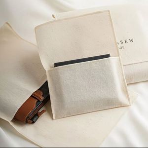 Pochette à cordon en coton et lin beige écologique avec logo personnalisé, sac anti-poussière réutilisable pour l'emballage de cosmétiques et de vêtements - Product Image 4