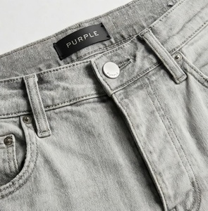 Vaqueros acampanados de mezclilla gris claro para hombre Wangsheng, cintura media, corte ajustado, estilo Y2K, desgastados, con dobladillo rasgado, de elastano/algodón, estilo casual urbano. - Product Image 5