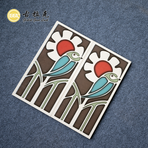 Carreaux de mosaïque en céramique émaillée rétro à motif de fleurs et d'oiseaux de nouveau design pour la décoration de murs et de sols intérieurs - Product Image 2