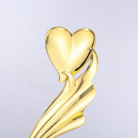 Trofeo Personalizado en Forma de Corazón con Plumas, Hecho a Mano en Resina, Impreso con UV, para Presentaciones de Desfiles de Moda y Recuerdos