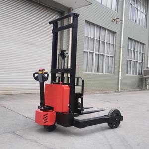 Empilhadeira Elétrica Hidráulica de 2 Toneladas para Todos os Terrenos, Caminhões Empilhadores com Largura de Garfo Ajustável - Product Image 3